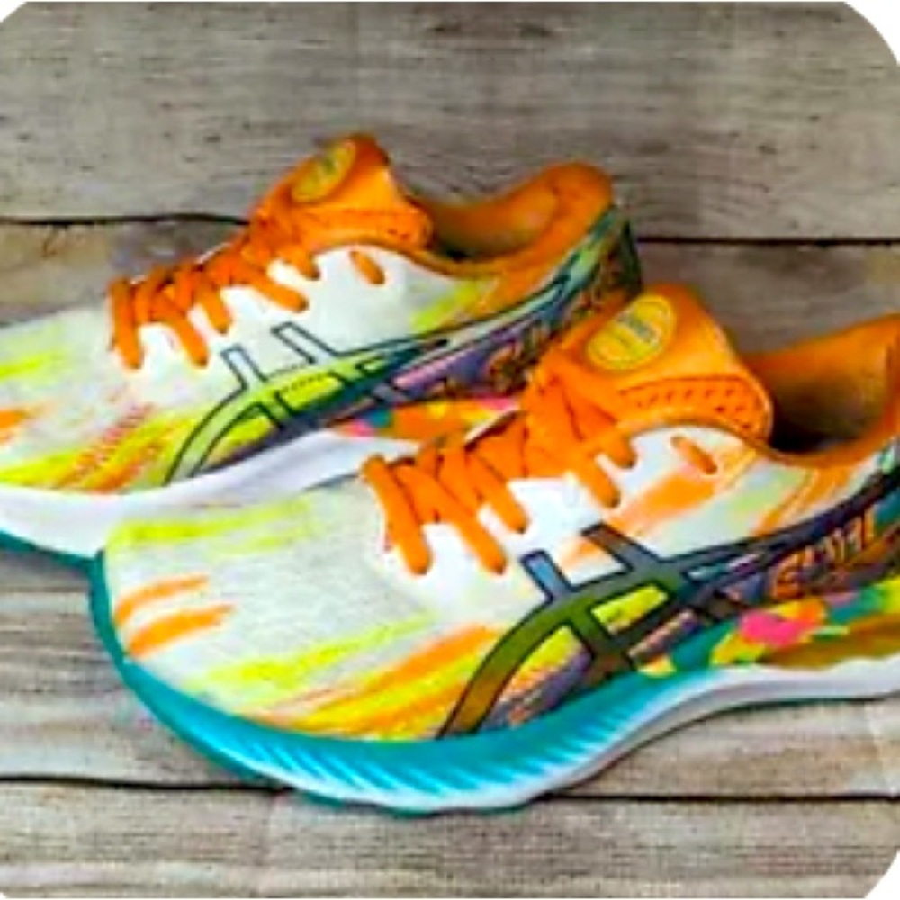 ASICS Gel Nimbus 23 Hot Pink and Sour Yuzu Color!
